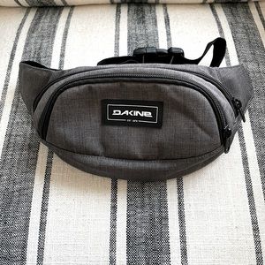 Dakine belt bag
